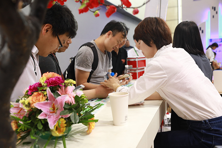 2018年5月10日-13日，为期四天的广州国际专业灯光音响展览会于母亲节当天正式落下帷幕